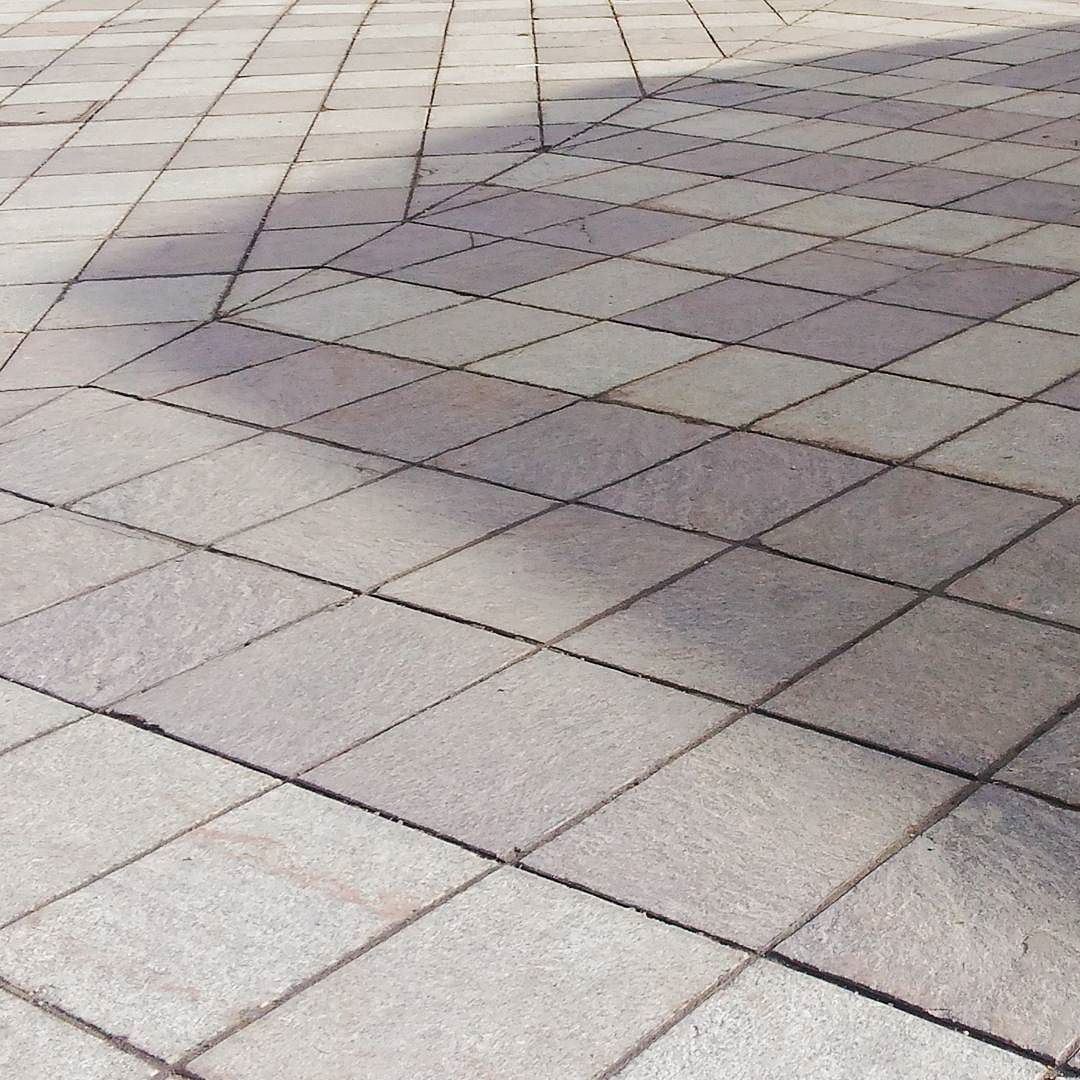 #vallecamonica #pontedilegno #piazza #architecturedetails #geometricpattern #stone #tiles #lightandshadow