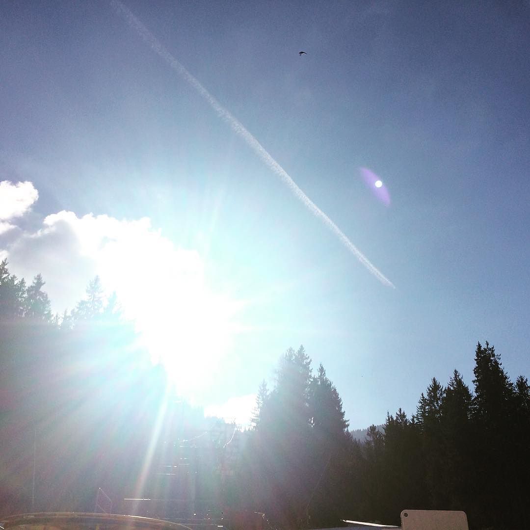 Relaxomatic 😍😎 #lavoro#pausa#funivia#sole#sunnyday#love#borno#caldo#ariaaperta#relax#misentofortunata#mountain#trees#vallecamonica#me#work#cielo#qualcunomipensa#love#instaday#instapic#iphone