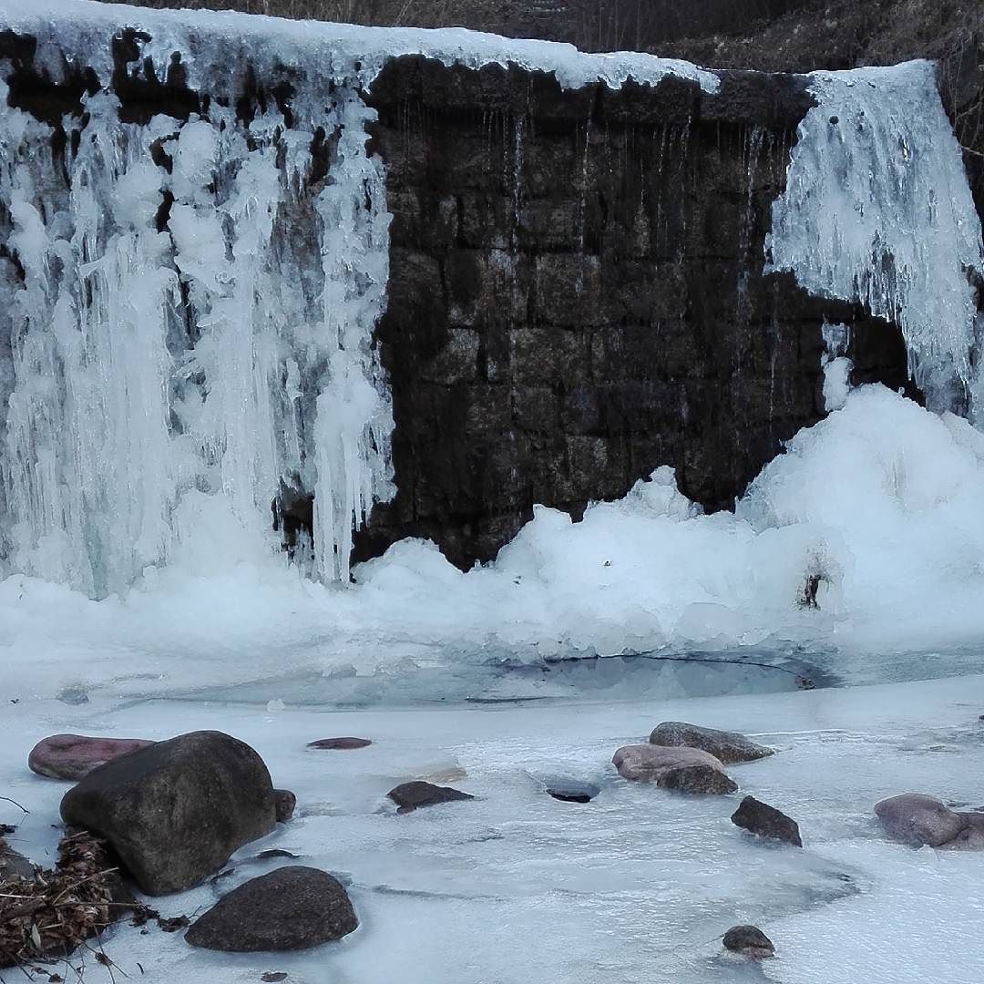 #ice #IceFalls #WinterTime #water #valgrigna #vallecamonica #LaValle