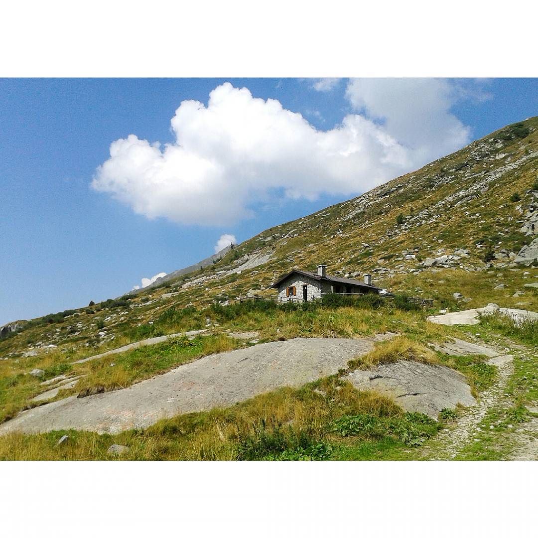 Malga Salarno – Val Salarno – Lombardia #vallecamonica #valcamonica #lombardia #adamello #parcoadamello #montaña #mountain #montagna #nature #naturaleza #natura #trekking #escursionismo #senderismo #alpi #alps #landscape #paesaggio #paisaje