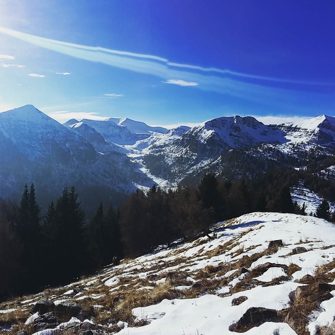 #dossoacuto#valgabbia#piazzalunga#valgrigna #vallecamonica #vivonatura #alpi #trekking #trail #escursionismo #running #montebresciana#montecrestoso#neve #alps #inverno #lanscapes #lovemontains #ig_naturelovers #brescia #ig_natura #inverno #bresciafoto