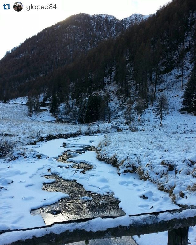 #bresciafoto #Repost @gloped84 with @repostapp ・・・ #Frigidolfo#fiume#ponte#neve#ghiaccio#montagneallorizzonte#volgolombardia#volgobrescia#top_lombardia_photo#volgoitalia#vallecamonica