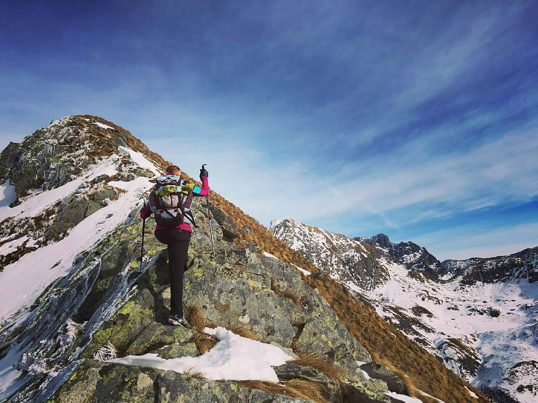 @Regrann from @mammalpina – #costone di #valbona da #bazena #montagnecamune #montagnedicasa#vallecamonica #parcoadamello #winter #trekking #alpinism #mountain #alps #girlpower #mylife #Regrann #valledeisegni #valcamonica #inlombardia #visitbrescia #instaitaly #brixiascatti #italiait #mountains #trekking #winter #sky #skyporn