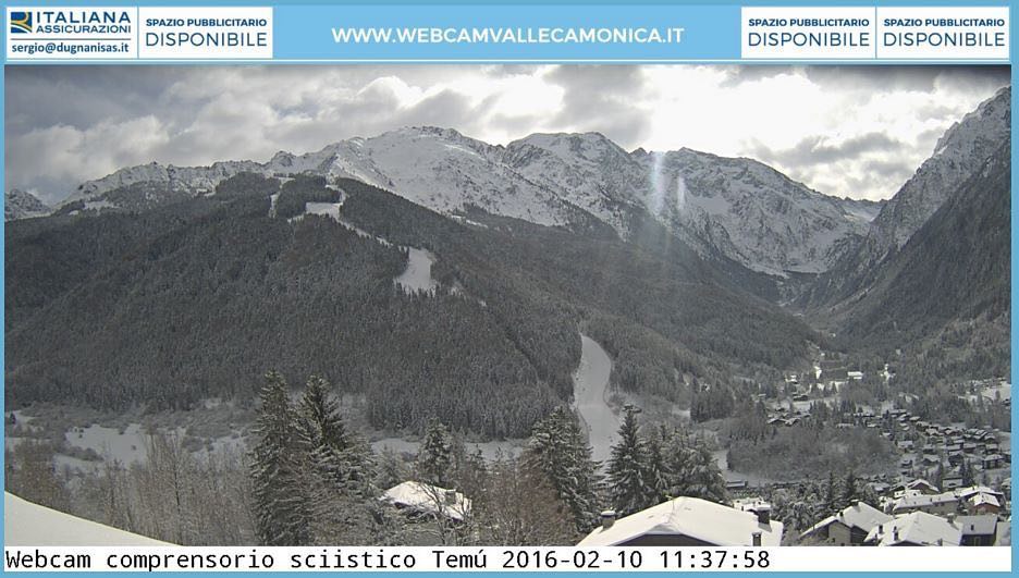 Un raggio di sole illumina la partenza della seggiovia di Temù e finalmente tutto è tinto di bianco #webcamvallecamonica #webcamvallecamonicait #montagna #neve #webcam #sci #openponte #adamelloski #vallecamonica #temu #pontedilegno #passodeltonale #vezzadoglio #altavallecamonica #altopdelgammonecrew #altopdelgammone #ski #powder #snow #snowboard #nofilter #picoftheday #photooftheday #nevicata #lagodiseo #camunia