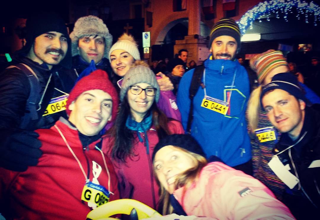 Super #caspoladaalchiarodiluna #friends #ciaspole #malaneve? #ottimacompagnia #amici #snowshoes #sbocchignola #vezza #snow #spritz #brescia #valcamonica