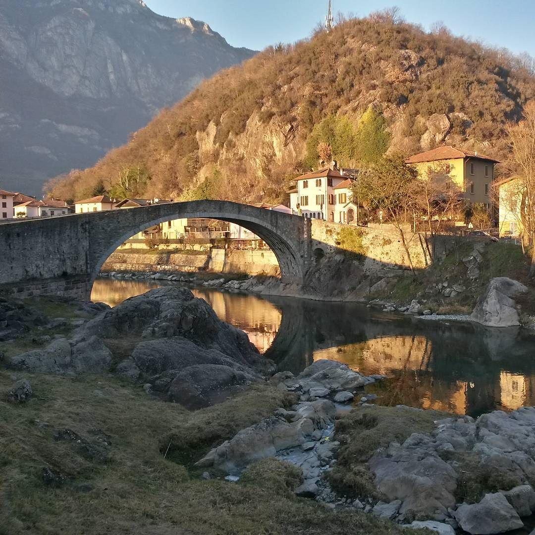 Gennaio #tb #pontedimontecchio #vallecamonica #camonicavalley #turistapercaso #turistaincasa #discovervallecamonica