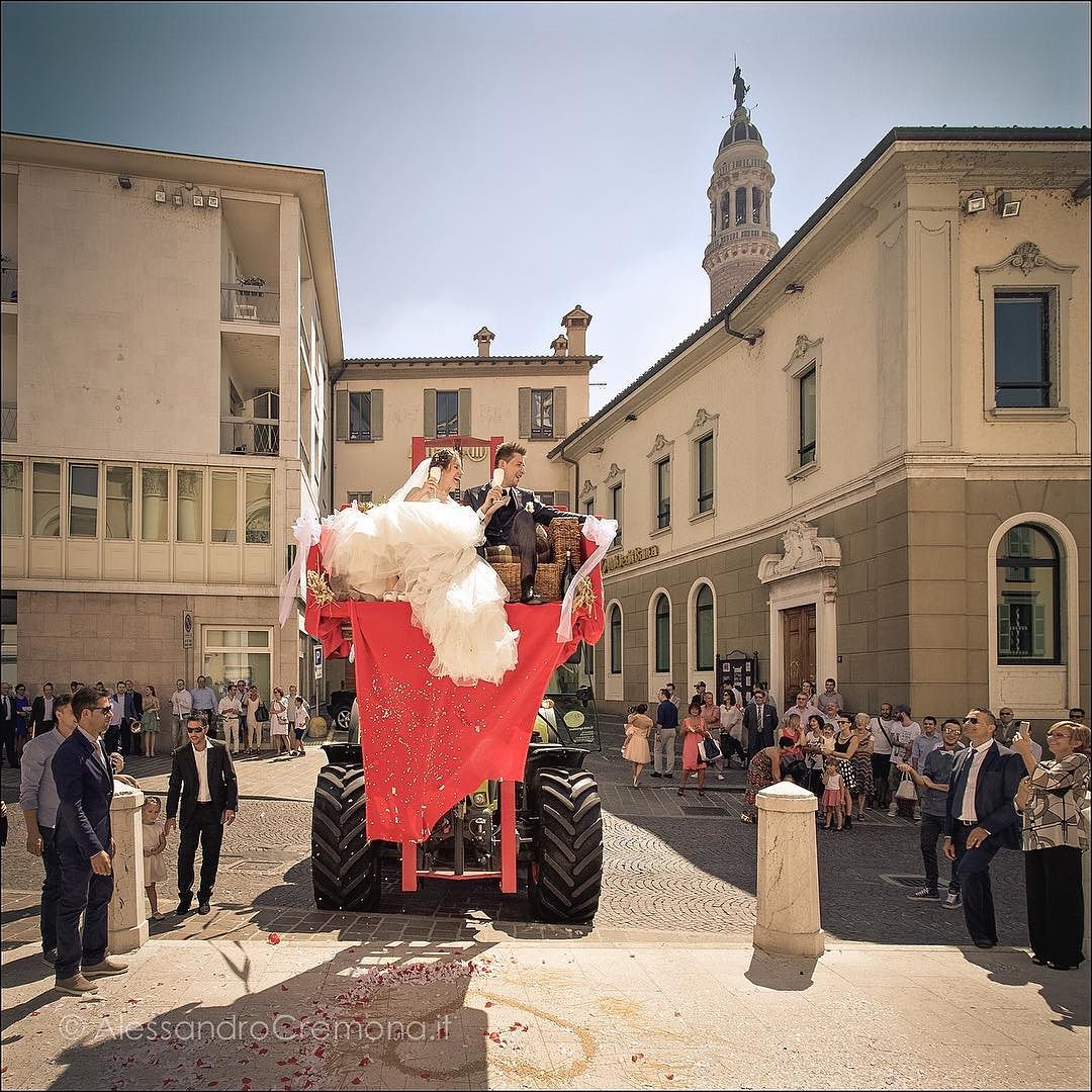 Tutto l’Amore che ho. #happiness #wedding #alessandrocremona #vallecamonica #love #weddinphotographer #loveis #matrimonio #darfoboarioterme #bride #groom #youngbook #weddingphotographersociety #mywed #brescia #weddingday #nozze #theknot #happiness