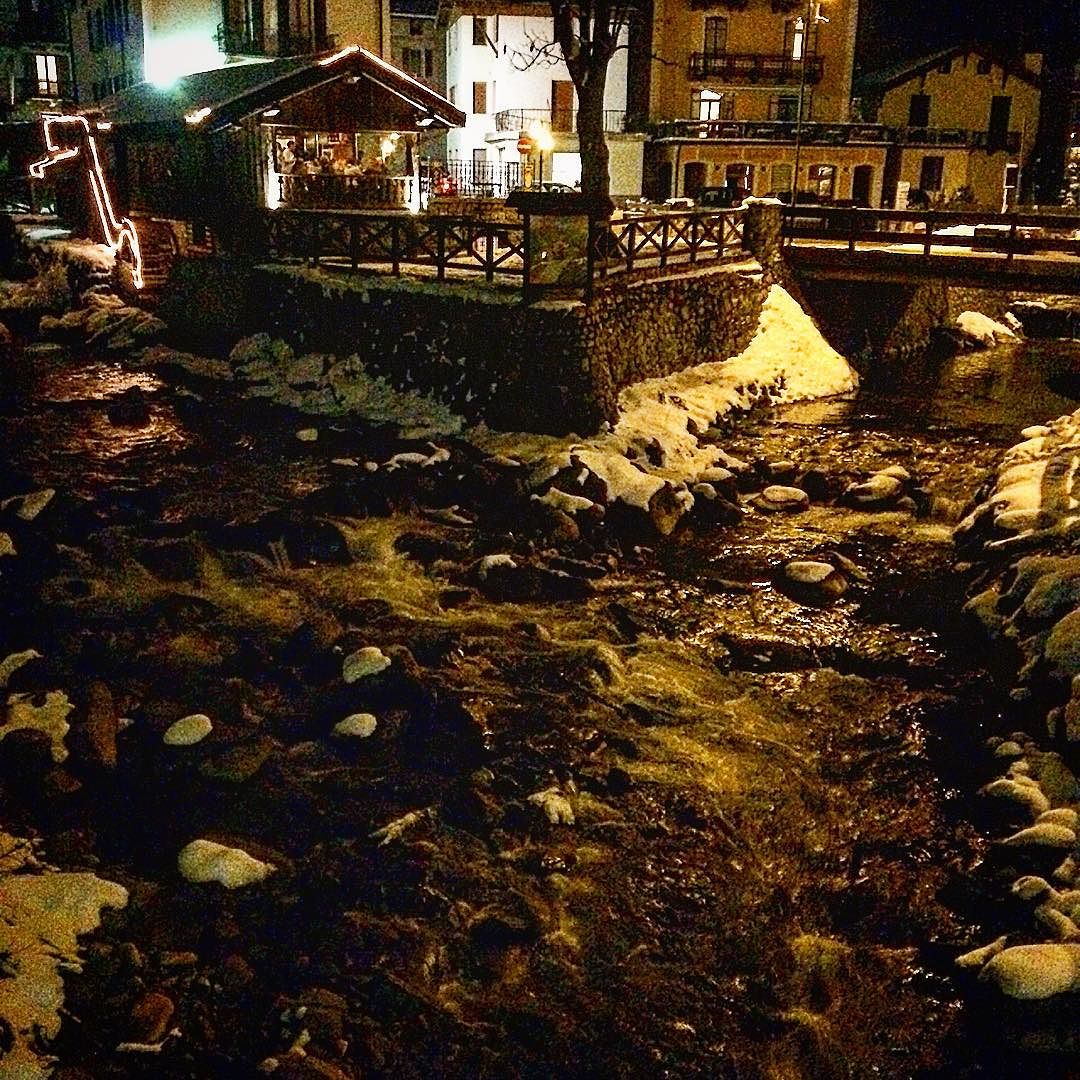 #pontedilegno #fiumeoglio #italia #italy #night #notte #fiume #oglio #frigidolfo #narcanello #river #valcamonica #camunia #lombardia #brescia