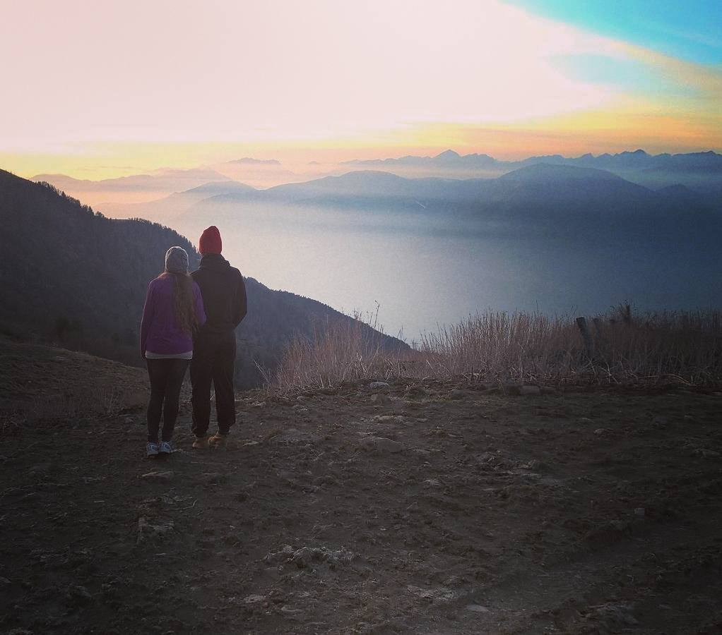 Non sarebbe male per sempre❤ #instalovers #tramonto #mountain #Montecampione #1800 #onemonthago #ValleCamonica #vivo_italia #igersbrescia #capodanno #friends