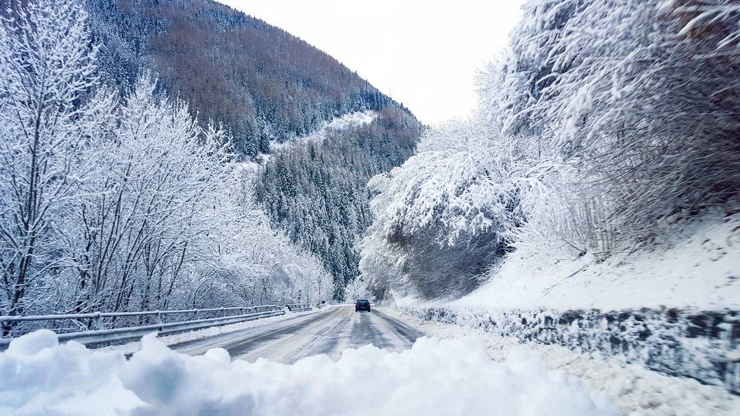 😍❄⛄ #love #winter #snow #vallecamonica #volgobrescia #valledeisegni #vivalavallecamonica #neve #vezzadhollywood #vezzadoglio #landscapes