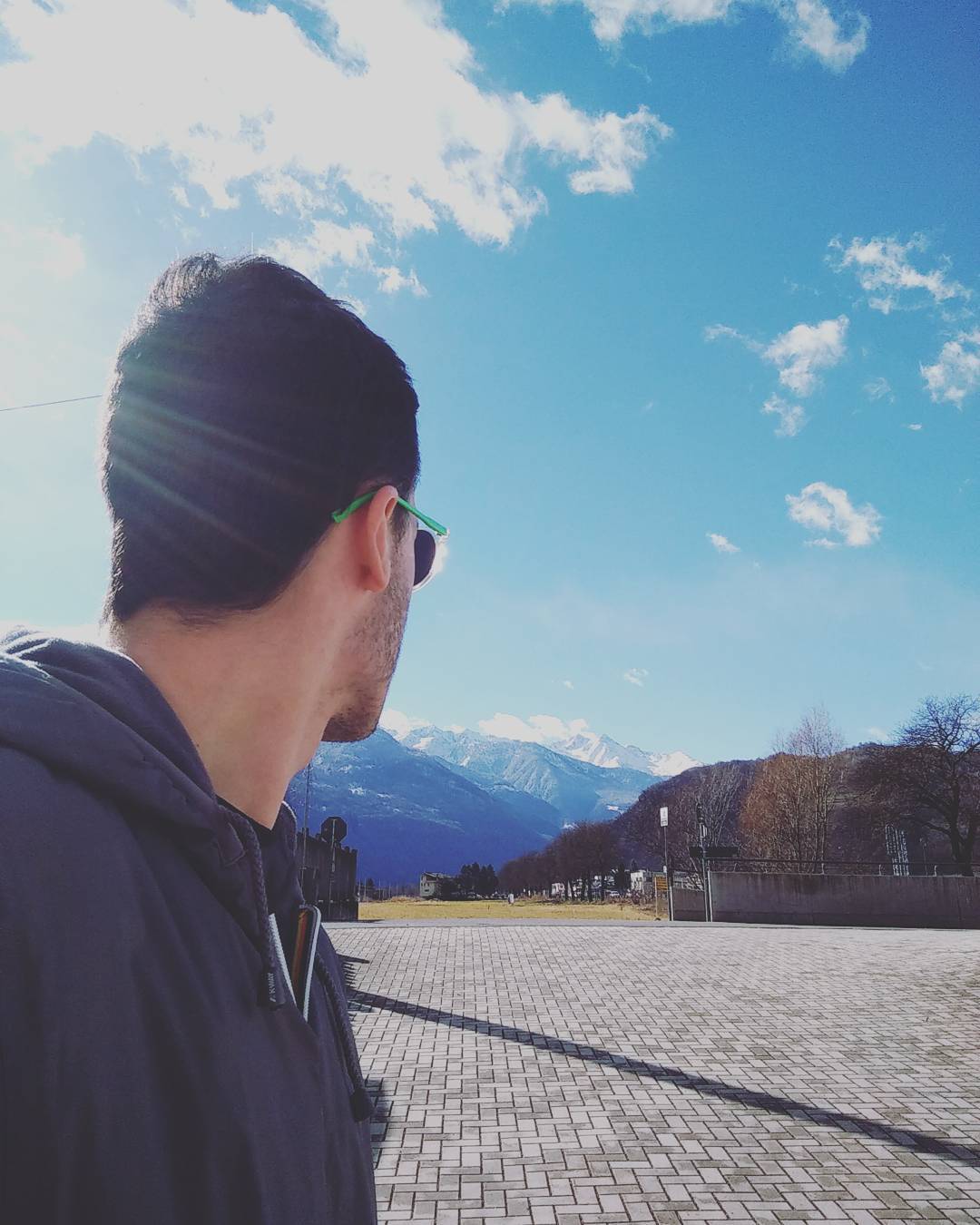 Ma dove mi hai portato anche questa volta? #valcamonica #sondrio #work #mountains #snow #sun #sky #niceday #italy #sempreingiro #beautifulplace #italia ##HTers #HTers #HashTags #follow #followall #followalways #followback #followbackteam #followher #following #followme #her #him #me #pleasefollow #teamfollowback #instaplace