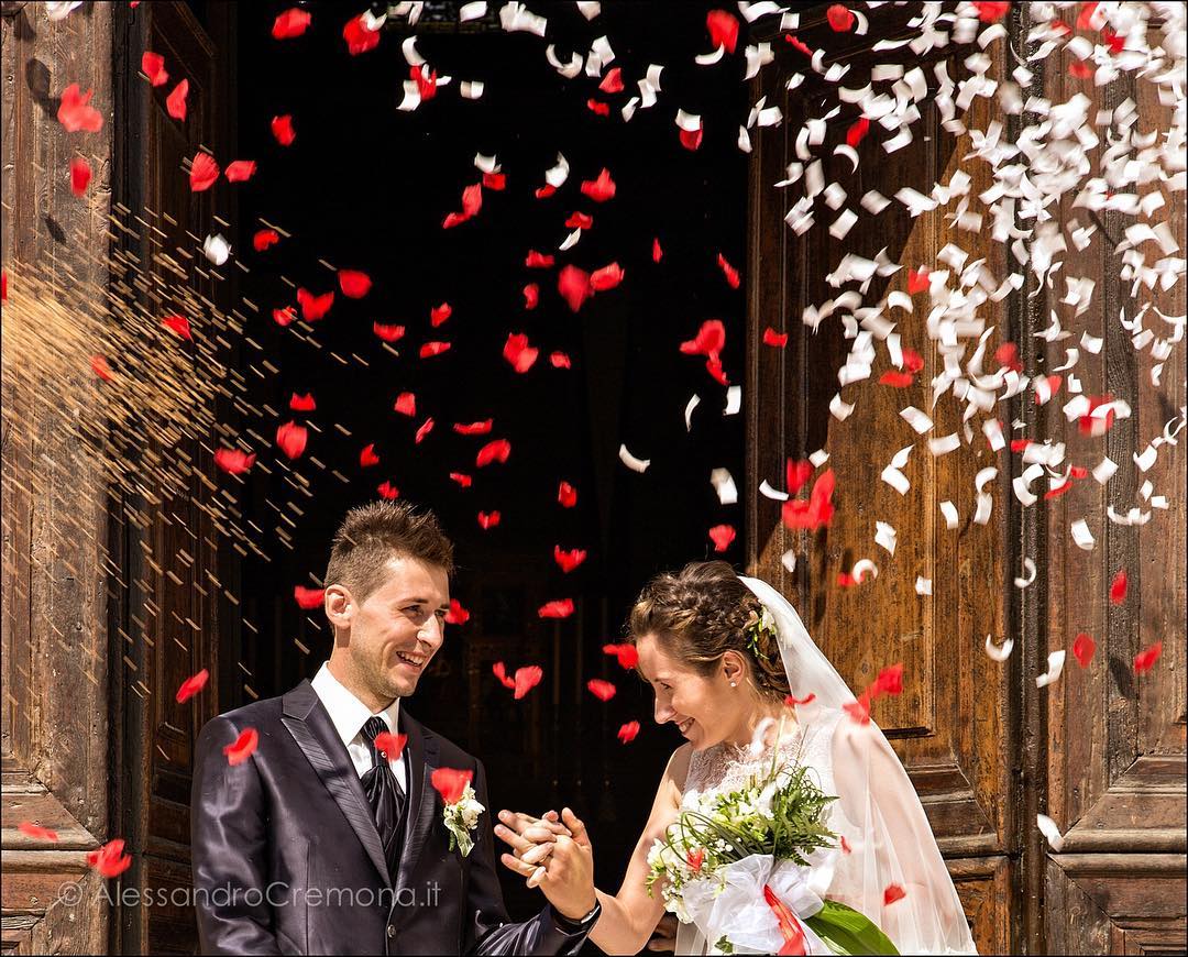 Tutto l’Amore che ho. #happiness #wedding #alessandrocremona #vallecamonica #love #weddinphotographer #loveis #matrimonio #darfoboarioterme #bride #groom #youngbook #weddingphotographersociety #mywed #brescia #weddingday #nozze #theknot #happiness