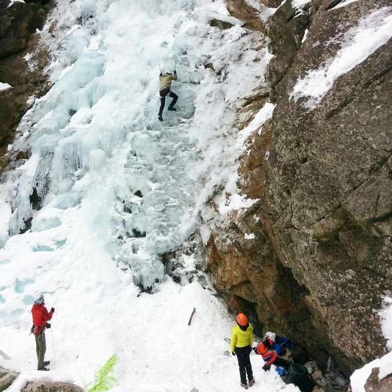 31/01/2016 Iceclimbing stage in ValPaghera. With @gg.pini, Alberto e Flavia. pic. by @gg.pini #guidaalpina #iceclimbing #vallecamonica #parcoadamello #parcoadamellobrenta #valledeisegni #petzl #patagonia