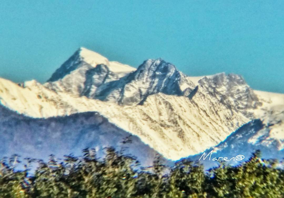 Sua Maestà 👑 #monteadamello #zoom #costavolpino #vallecamonica #valcamonica #landscape #IAMHERE #visitlakeiseo #inLombardia #visitLombardy #visitBergamo #exclusive_shot #exclusive_mobile #exclusive_landscap #exclusive_waters #exclusive_reflection #share_your_landscape #exclusive_silhouette #bestworldpics #nuriss_wow_landscape #loves_united_lombardia #lombardia_super_pics #Great_Captures_Italia #hdr_captures #igersitalia #igersbergamo #vivobergamo #volgoitalia #volgobergamo #instaamici