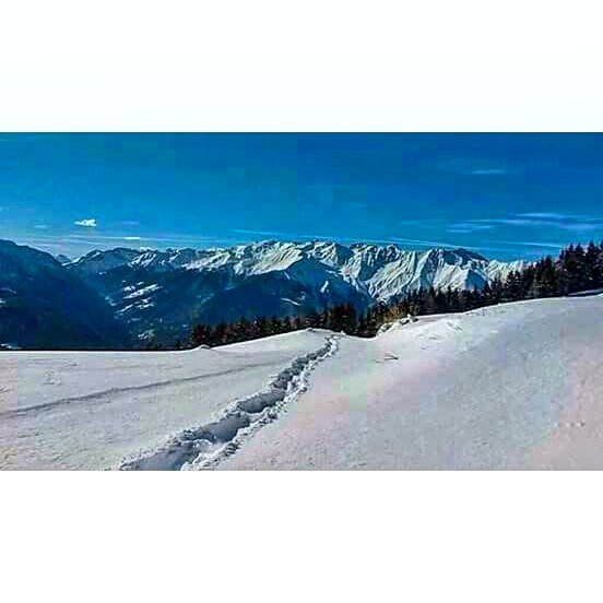 #snow #snowboard #mountain #bluesky #alps #vallecamonica #cevo #outdoorlife #outdoor #thegreatoutdoors #thenorthcollective #wilderness