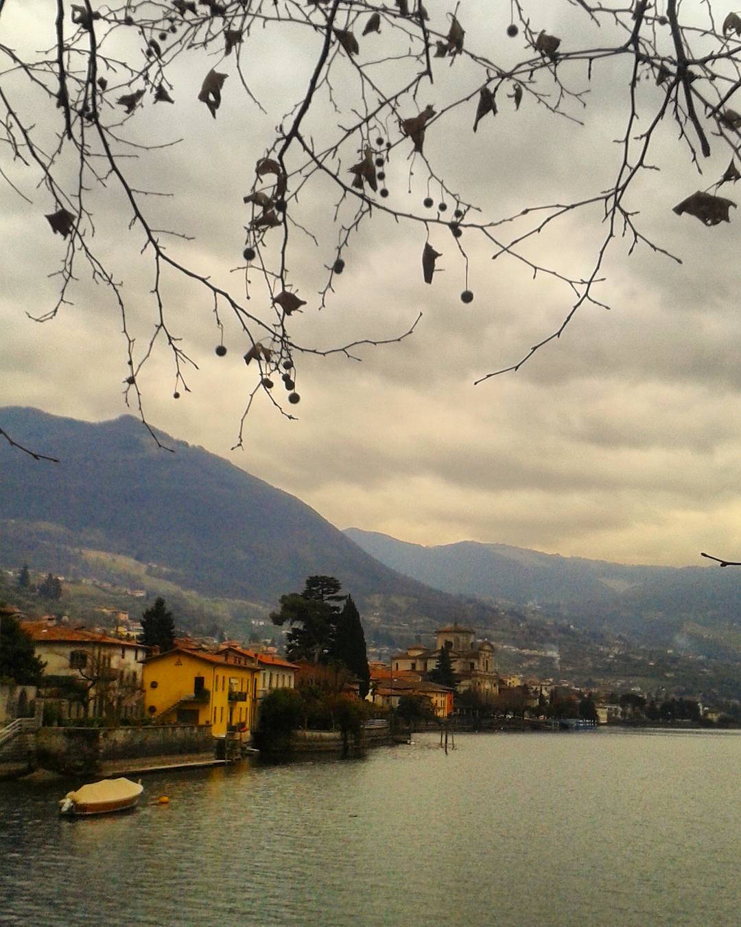 #salemarasino #lagodiseo #brescia_foto #brixia_scatti #maronelago #vivobrescia #volgobrescia #bestlombardiapics #lombardia_super_pics #visititalia #panorami_italiani #visitlakeiseo #vallecamonica